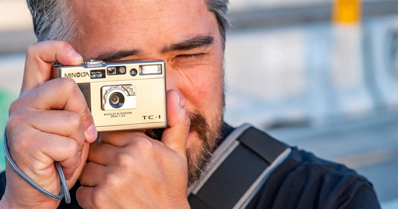 Minolta TC-1: A Câmara Compacta de Culto Que Poucos Conhecem